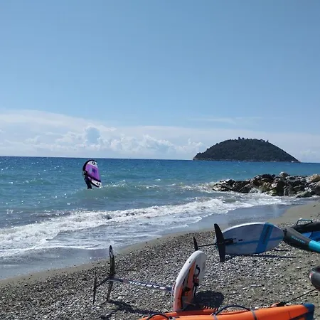 Gallinara A Due Passi Dal Mare Ad In Liguria דירה אלבניה