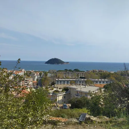 Gallinara A Due Passi Dal Mare Ad In Liguria *