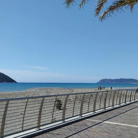 Gallinara A Due Passi Dal Mare Ad In Liguria *