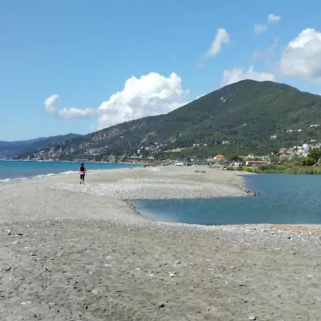 Gallinara A Due Passi Dal Mare Ad In Liguria *