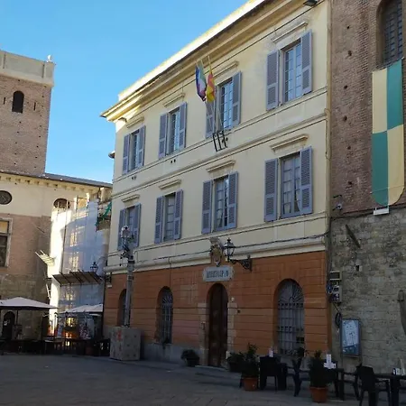Apartman Gallinara A Due Passi Dal Mare Ad In Liguria